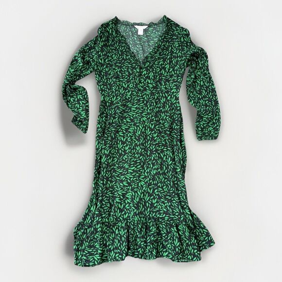 APRICOT Dresses & Skirts - Apricot Green Black Floral Long Sleeve Dress Size 8 V-Neck